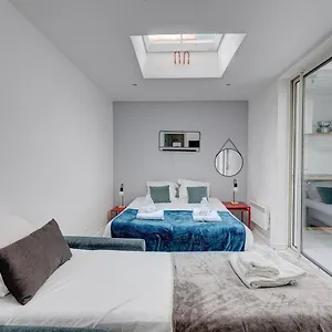 244 Saint Dominique - Superb Apartamento